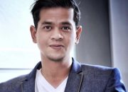 Biodata Surya Insomnia, Penyiar, Aktor, Pelawak, dan Host Multitalenta