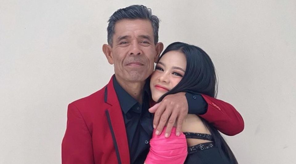 Ayah Melly Lee Meninggal Dunia, Ini Kronologinya