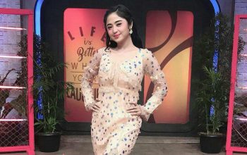 Biodata Dewi Perssik: Umur, Karier, dan Profil Lengkap