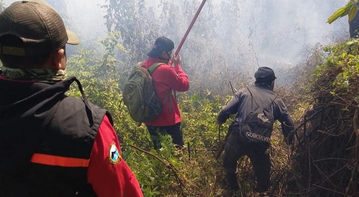 Karhutla Rinjani Meluas, Pendaki dari Senaru dan Torean Dialihkan