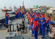 Sinergi TNI AL dan Polri dalam Operasi SAR KM Virgo Transport 8