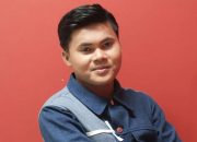 Ari Dangdut Academy 8 menjadi satu-satunya wakil tim Selfi Yamma di Top 12, setelah melewati tiga kali kegagalan audisi.