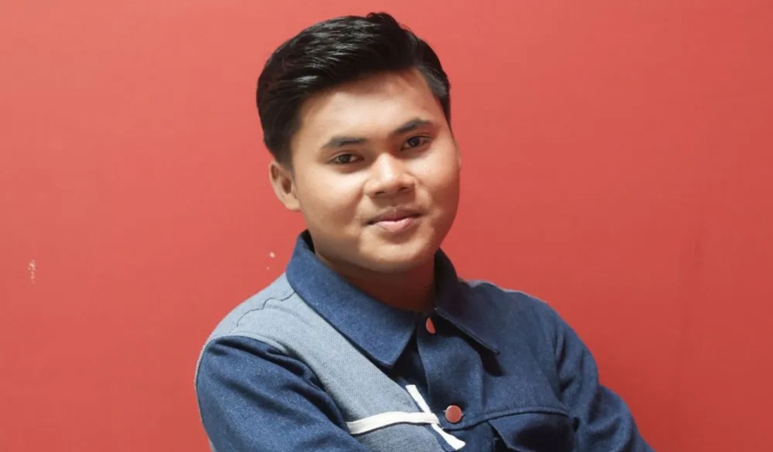 Ari Dangdut Academy 8 menjadi satu-satunya wakil tim Selfi Yamma di Top 12, setelah melewati tiga kali kegagalan audisi.