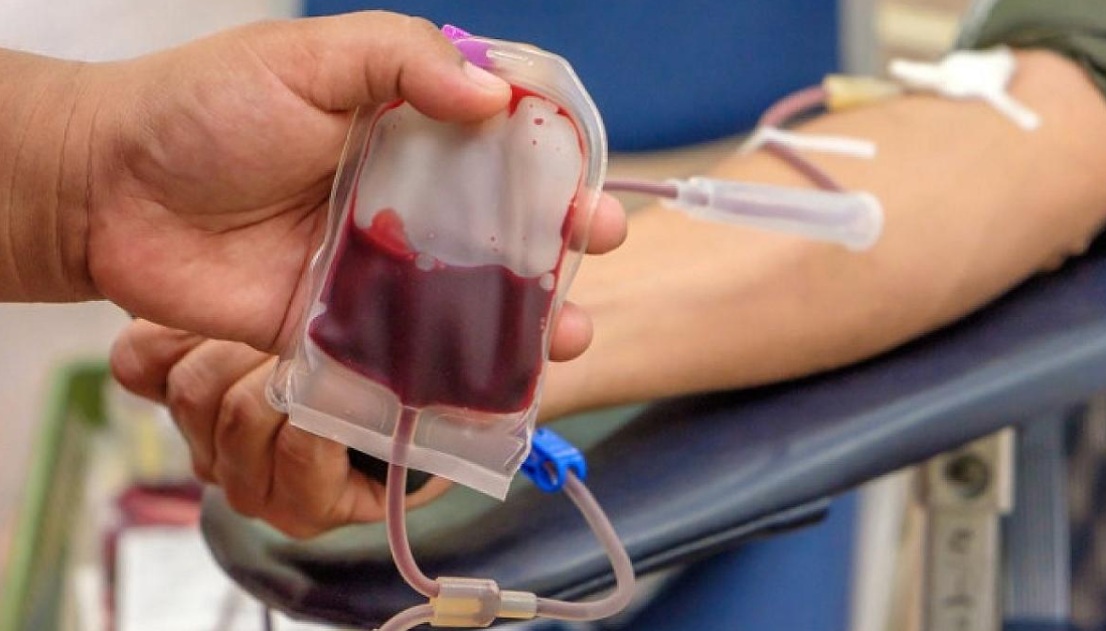 Manfaat donor darah bagi kesehatan meliputi pemeriksaan kesehatan, pembentukan sel darah merah, dan membantu pasien yang membutuhkan transfusi.