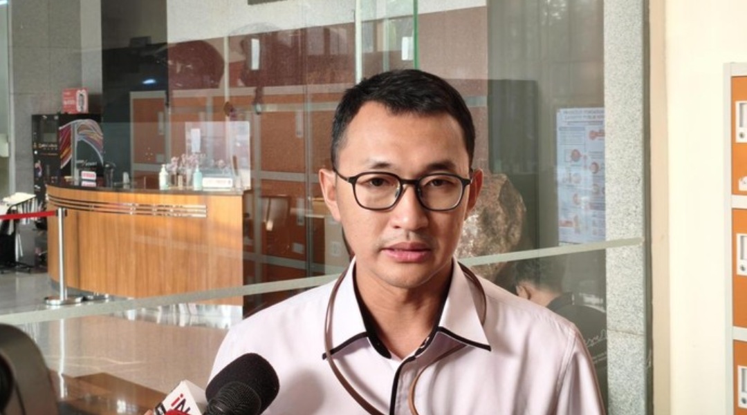 Ketua BPK Jawa Tengah turut diamankan dalam OTT KPK di Klaten. Simak informasi pemeriksaan dan perkembangan kasus yang melibatkan pejabat BPK tersebut.