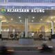 Kejagung geledah kantor PT IPPS terkait dugaan korupsi transfer pricing PT Toba Pulp Lestari dan menyita ponsel berisi percakapan.