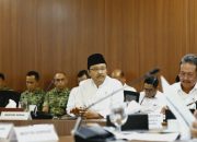HP gratis untuk penerima bansos masih berupa wacana yang dikaji Kemensos, dengan prioritas bagi masyarakat yang belum memiliki ponsel.