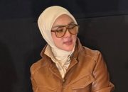Tiket konser Syahrini Rp35 juta menawarkan akses VIP, lounge khusus, sesi meet and greet, dan suvenir eksklusif bagi penonton.