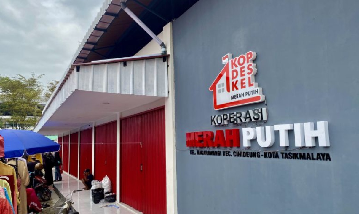 Gaji PNS lewat Kopdes Merah Putih ditargetkan berlaku 2026. Simak perkembangan rencana, mekanisme pembayaran, dan hal yang masih menunggu kepastian.