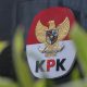 KPK geledah kantor BPK Jawa Tengah dan menyita uang ratusan juta rupiah dalam penyidikan dugaan suap penghapusan temuan audit di Klaten.