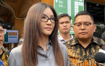 Sarwendah Gugat Ruben Onsu soal Cicilan Dua Rumah
